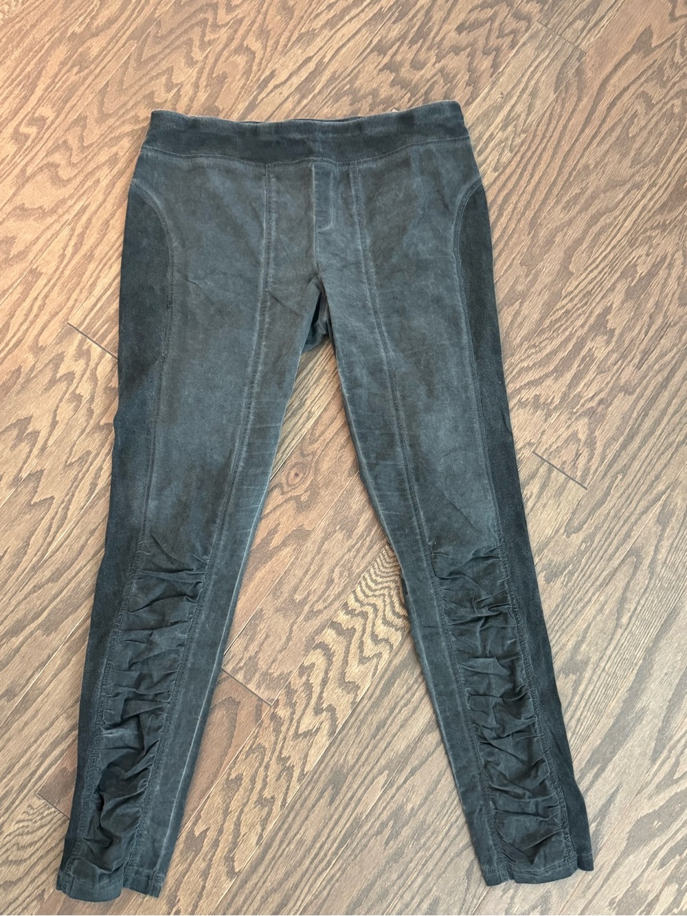 Jeans / Jeggings with Ruching Detail